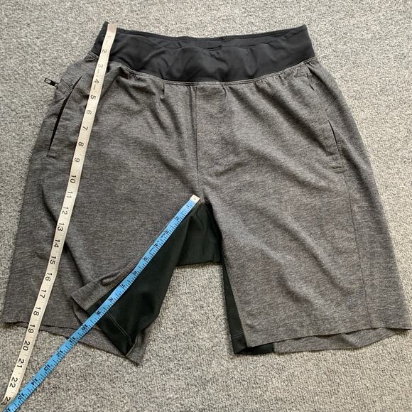 Lululemon Shorts Mens M Medium Grey THE Linerless Stretch Workout Exercise Train - Picture 8 of 14